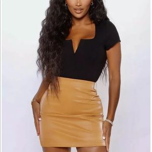 Small Fashion Nova DEEP V NECK BONING Bodysuit